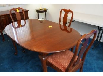 GREAT CONDITION DINNING ROOM TABLE DARK WOOD,MADE BY PENNSYLVANIA HOUSE