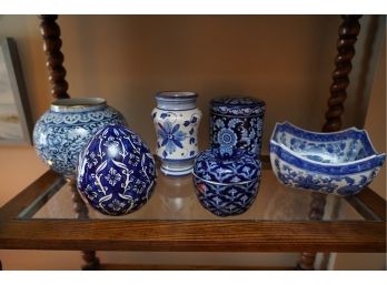 BUNDLE DEAL OF ASSORTED BLUE AND WHITE PORCELAIN DECORATIONS