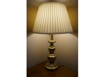 WORKING CONTEMPORARY LAMP WITH WHITE SHADE, 27IN HIGH