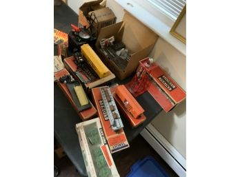 AMAZING BUNDLE DEAL OF LIONEL TRAINS AND ACCESSORIES