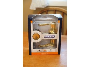 KEEP YOUT HOUSE SAFE! NEW IN BOX SCHLAGE SECURITY SET