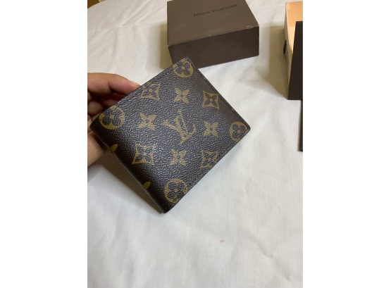 STAR OF THE SHOW! LIKE NEW AUTHENTIC LOUIS VUITTON WALLET WITH BOX!