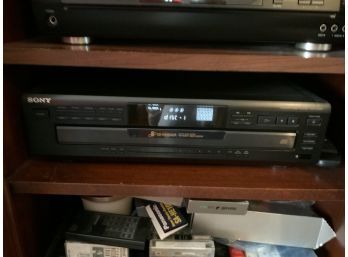 SONY COMPACT DISC PLAYER CDP-CE405