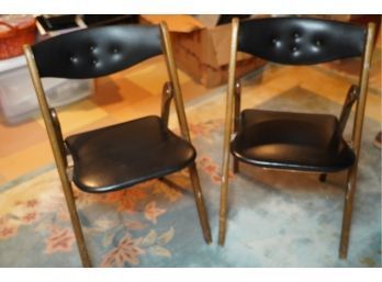 MCM MATCHING PAIR OF VINTAGE FOLDABLE CHAIRS