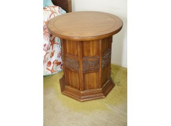 ANTIQUE ROUND TOP WOOD SIDE TABLE WITH 1 DOOR