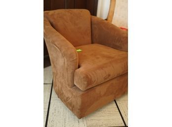 MINT CONDITION VERY COMFY MCM STYLE BROWN COLOR CLUB CHAIR