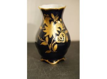 BEAUTIFUL MADE IN GERMANY PORCELAIN VASE
