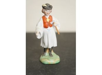HEREND MADE IN HUNGARY PORCELAIN FIGURINE