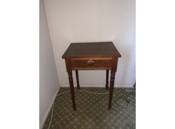 SMALL SOLID WOOD BROWN ACCENT OR SIDE TABLE WITH ONE DRAWER (1 OF 2)