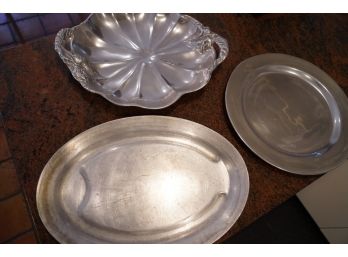 LOT OF THREE SILVERPLATED SERVING TRAYS