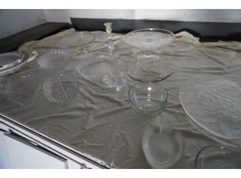 BULK -LARGE LOT OF ASSORTED GLASS PIECES