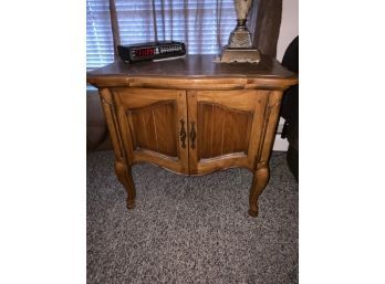 ANTIQUE WOOD NIGHT STAND WITH CABINET