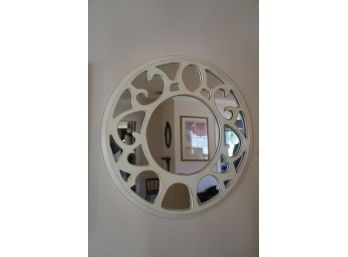 MODERN STYLE ROUND MIRROR WITH AN ABSTRACT SHAPES DESIGN