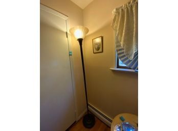 TALL STANDING METAL LAMP WITH GLASS TOP