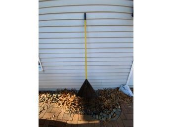 TALL RAKE IN GREAT CONDITION