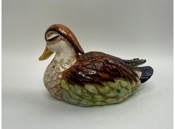 BEAUTIFUL PORCELAIN-CERMANIC  DUCK FIGURINE- GREAT FOR ANY TABLE/DINNING ROOM