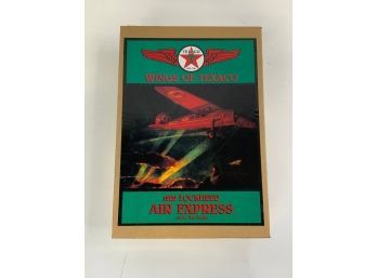 COLLECTORS- NEW IN BOX-OLD STOCK-WINGS OF TEXACO 1929 LOCKHEED AIR EXPRESS 1ST IN THE SERIES