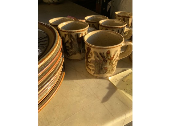 VINTAGE 16 PIECES SIGNED CHINA SET