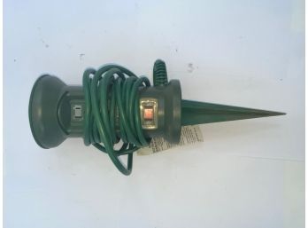 OUTDOOR GREEN COLOR LIGHT/EXTENSION CORD