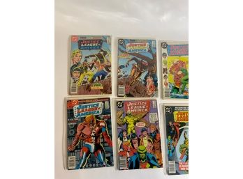 LOT OF 10 DC COMIC BOOKS 95CENTS, A18