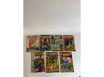 LOT OF 7 DC COMIC BOOKS 25 CENTS, A19