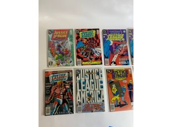 LOT OF 10 DC COMIC BOOKS 75CENTS, A3