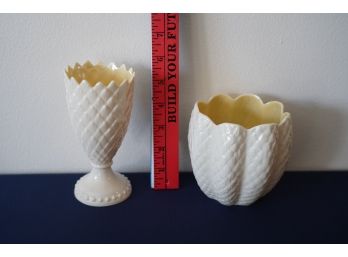 LOT OF 1 BELLEEK  BOWL WITH A FOOTED VASE