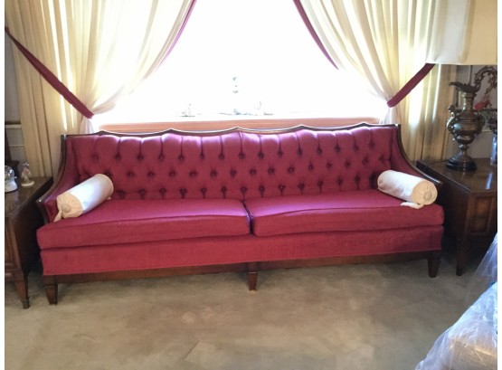 Red/violet Couch