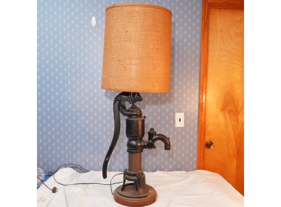 Antique Hand Water Pump Lamp W/shade