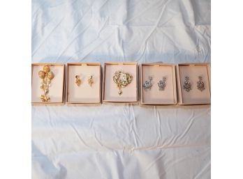 Lot Of 5 Pieces Of Costume Jewelry