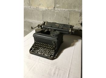 Antique Royal Typewriter Not Tested