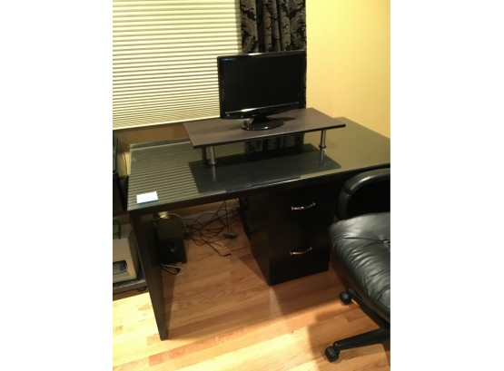 Morden Desk With Metal Filing Cabinet 2 For 1 Deal