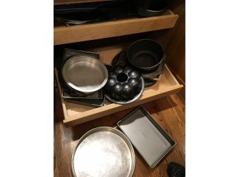 Large Lot Kitchenware/bakeware