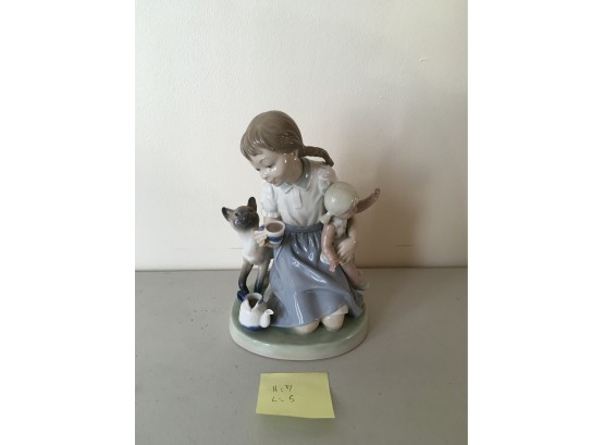 Girl With Cat Lladro Made In Spain