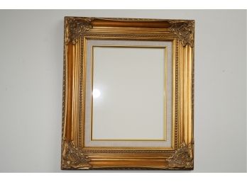 GOLD COLOR PICTURE FRAME