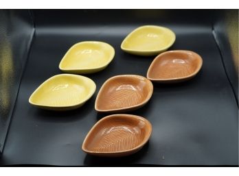 SET OF 6 VINTAGE SMALL CERAMIC DISHES