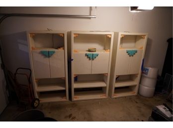 LOT OF 3 SOUTHERNSTYLE STORAGE