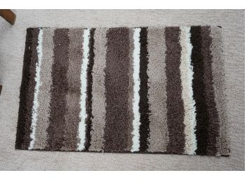 BLACK, WHITE, AND GREY RUG
