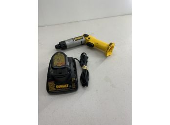 DEWALT HEX ELECTRIC SCREWDRIVER WITH BATTERY AND CHARGER
