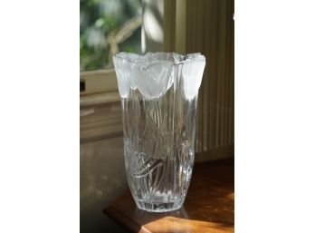 CRYSTAL VASE WITH FLOWER DESIGN, 12IN HEIGHT