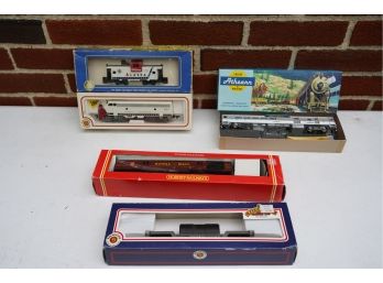 LOT OF 5 VARIETY OF TRAINS
