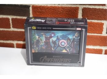 THE AVENGERS COLLECTIBLE GIFT SET