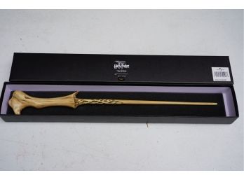 THE WIZARD WORLD OF HARRY POTTER WAND