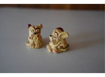 DOGS SALT AND PEPPERS SHAKERS, 1IN HEIGHT