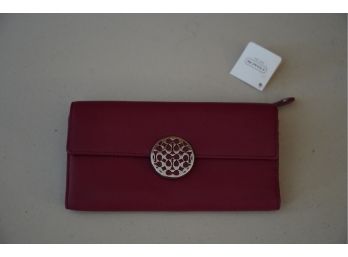 NEW WITH TAGS COACH WALLET TRI-FOLD