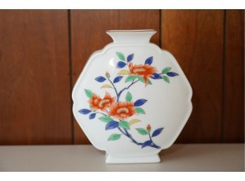 ASIAN STYLE VASE, 8IN HEIGHT