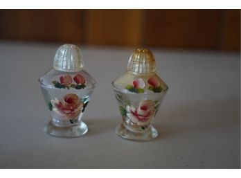 HAND PAINTED SALT AND PEPPER SHAKERS, 1IN HEIGHT