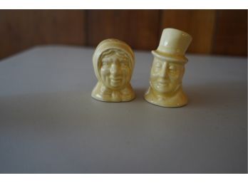 PORCELAIN HEAD SHAPES SALT AND PEPPER SHAKERS, 1IN HEIGHT