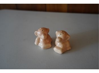 ELEPHANT SHAPE SALT AND PEPPER SHAKERS, 1IN HEIGHT