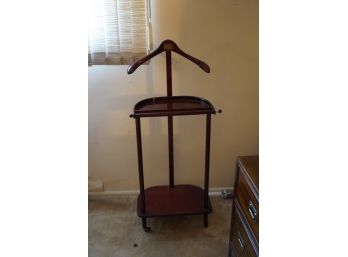 WOOD CLOTHE HANGER WITH WHEELS